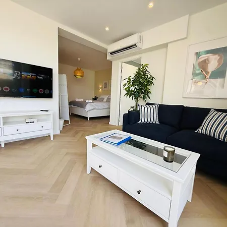 6 Kj Penthouse In The Village Centre Lägenhet Mellieħa