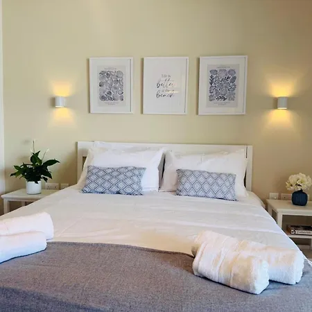 6 Kj Penthouse In The Village Centre *