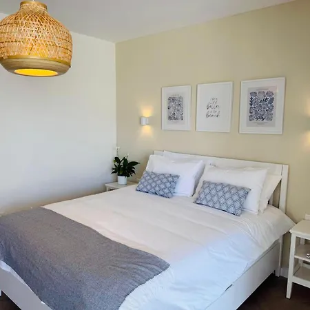 6 Kj Penthouse In The Village Centre * Mellieħa
